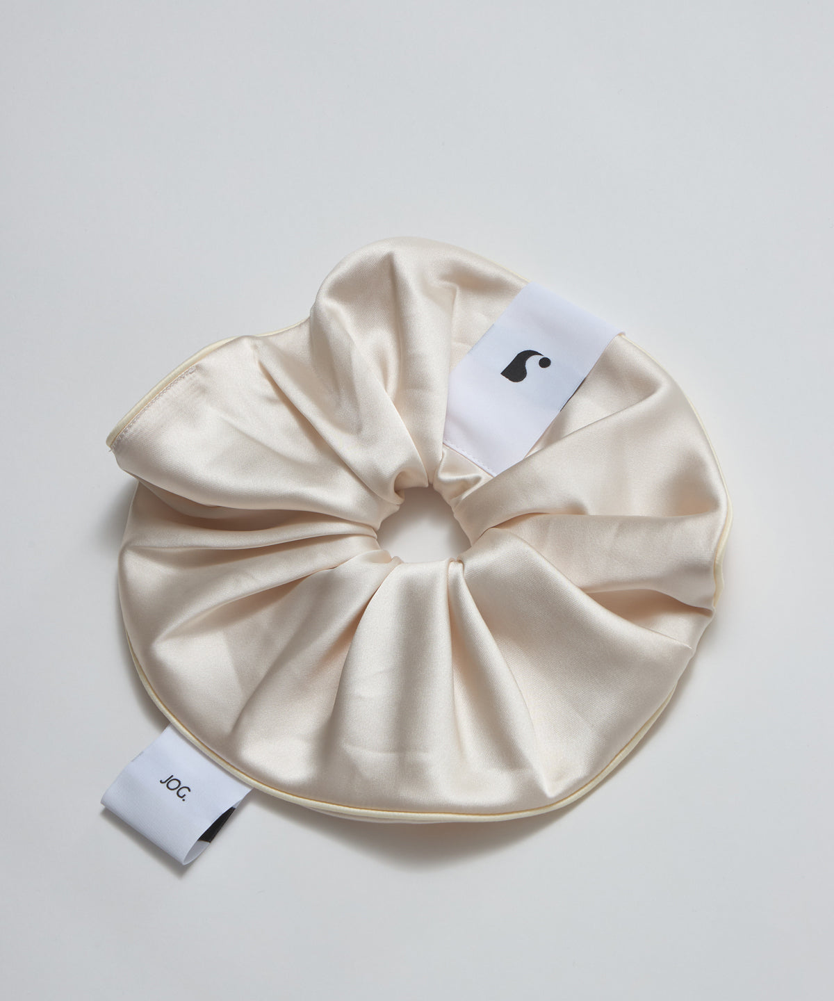satin-scrunchie-cream