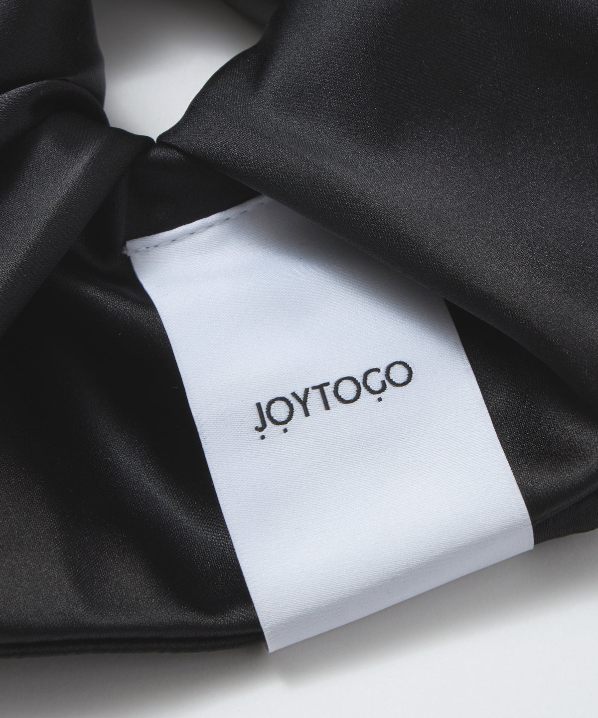 satin-scrunchie-black