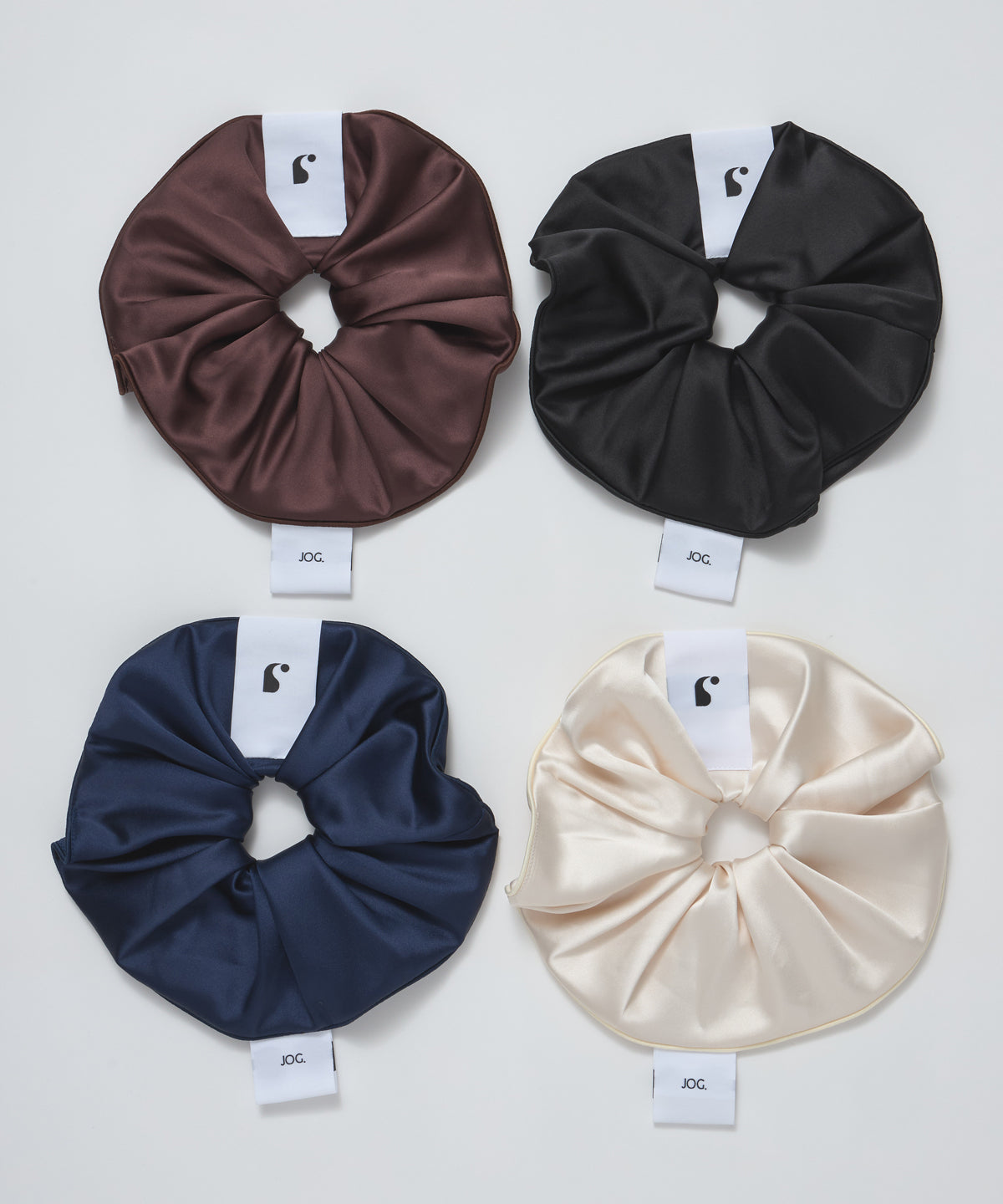 satin-scrunchie-black