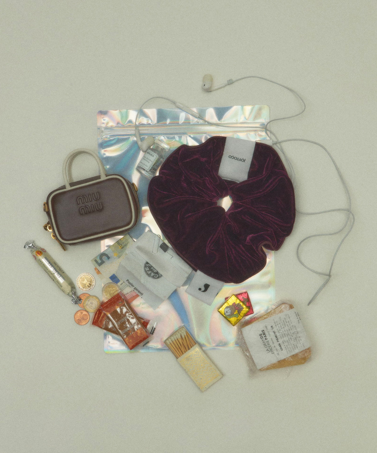 velvet-scrunchie-burgundy