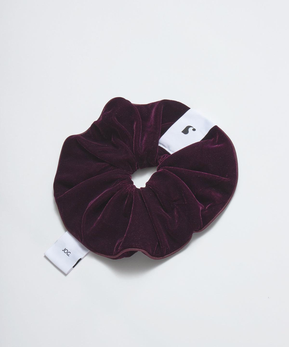 velvet-scrunchie-burgundy