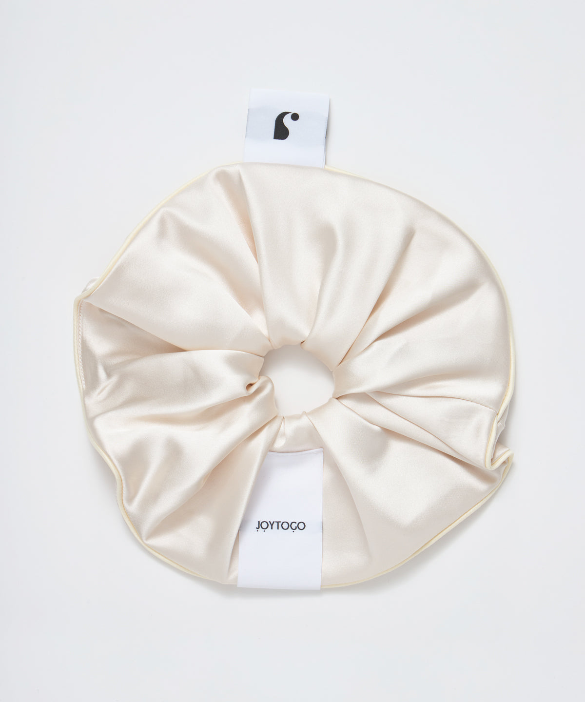 satin-scrunchie-cream