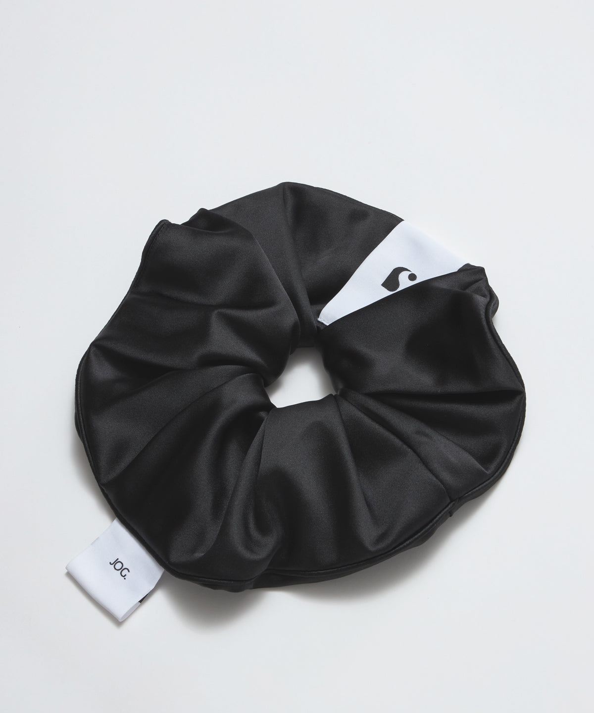 satin-scrunchie-black