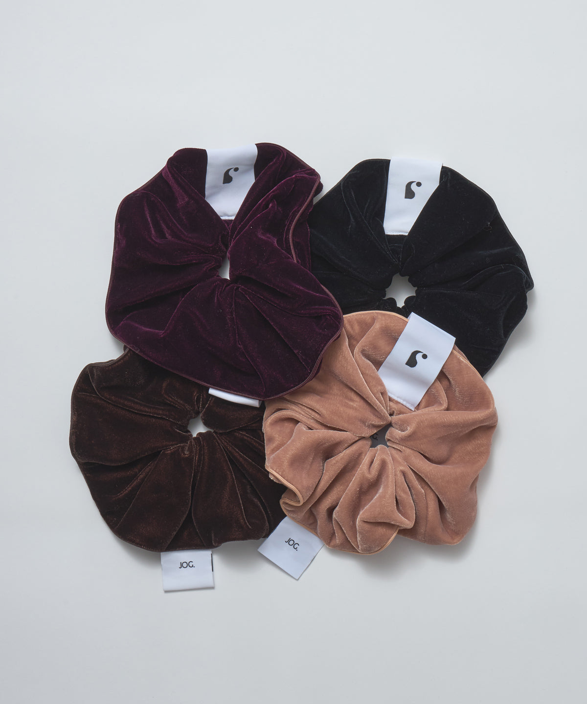 velvet-scrunchie-pinkbeige